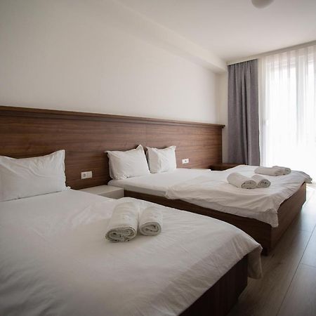Hotel Dardani Mitrovica Bagian luar foto