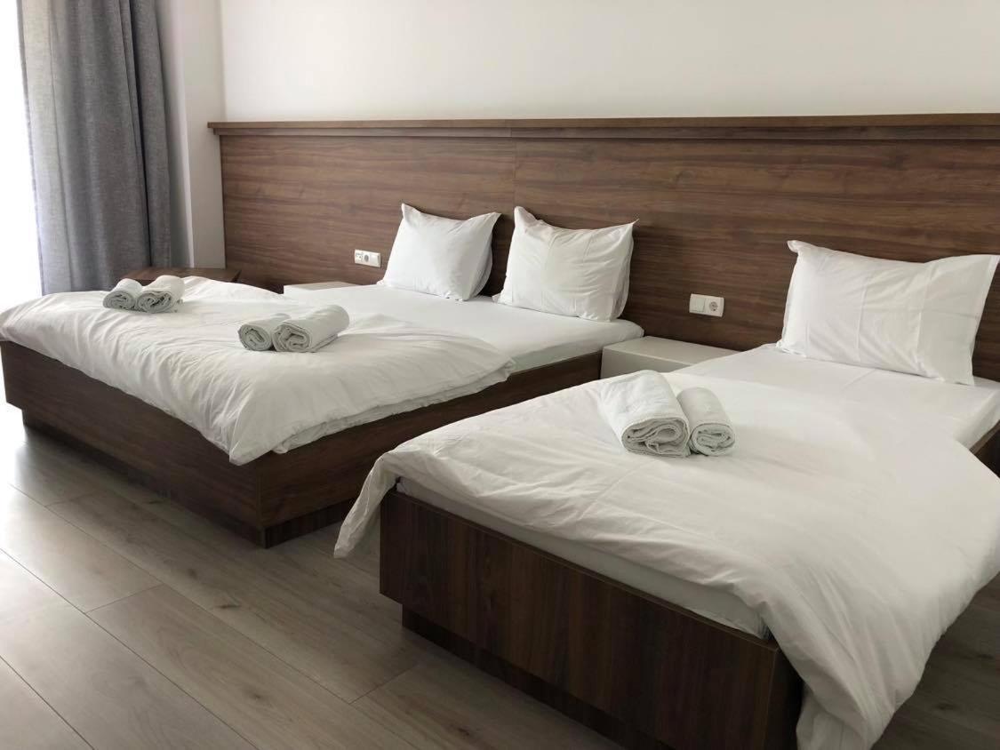 Hotel Dardani Mitrovica Bagian luar foto