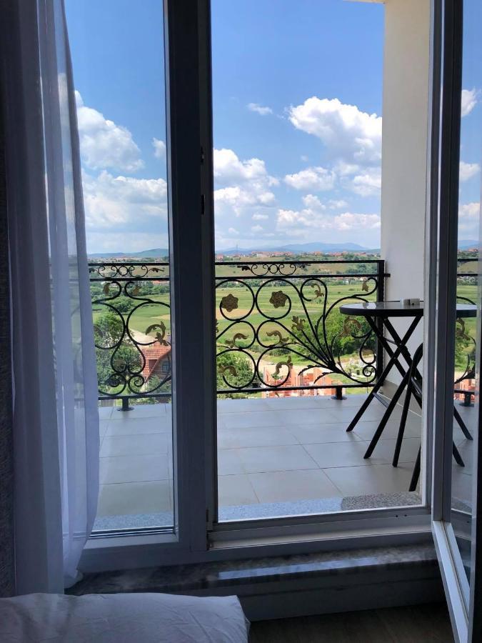 Hotel Dardani Mitrovica Bagian luar foto