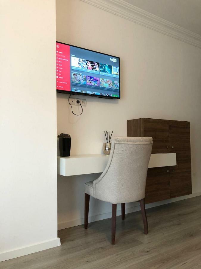 Hotel Dardani Mitrovica Bagian luar foto
